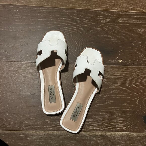 Steven Madden Haydn White Leather Sandal - Picture 3 of 3